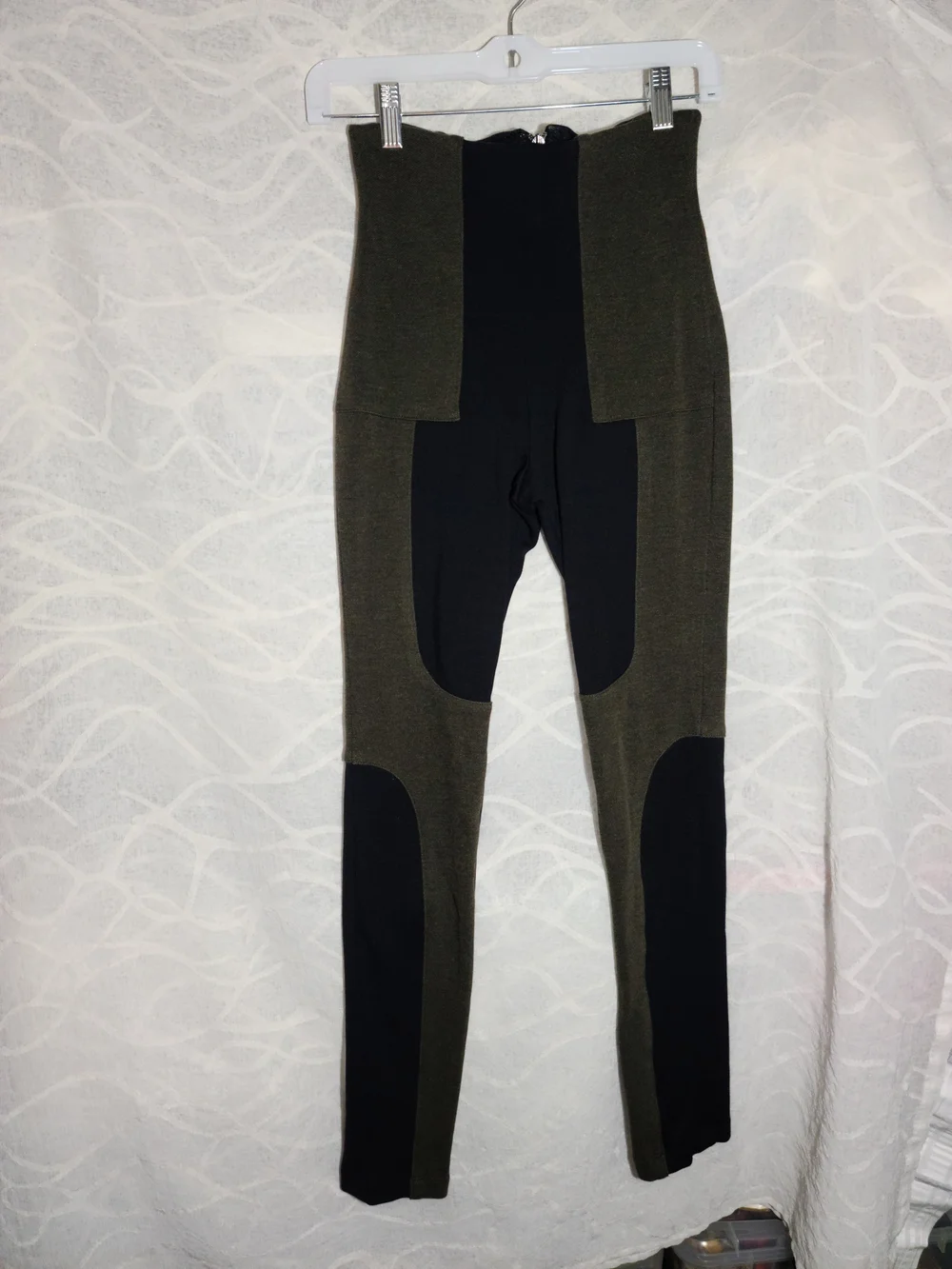 BCBGMaxAzria Olive and Black High-Waist Ponte Leggings